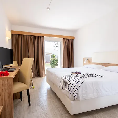 Hotel Barcelo Floriana Village 4*