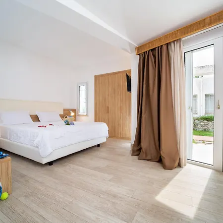 Barcelo Floriana Village Hotell 4*